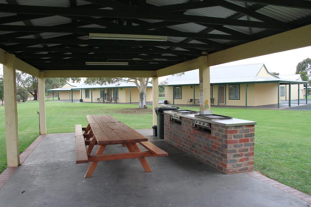 Murray River Resort モアマ エクステリア 写真